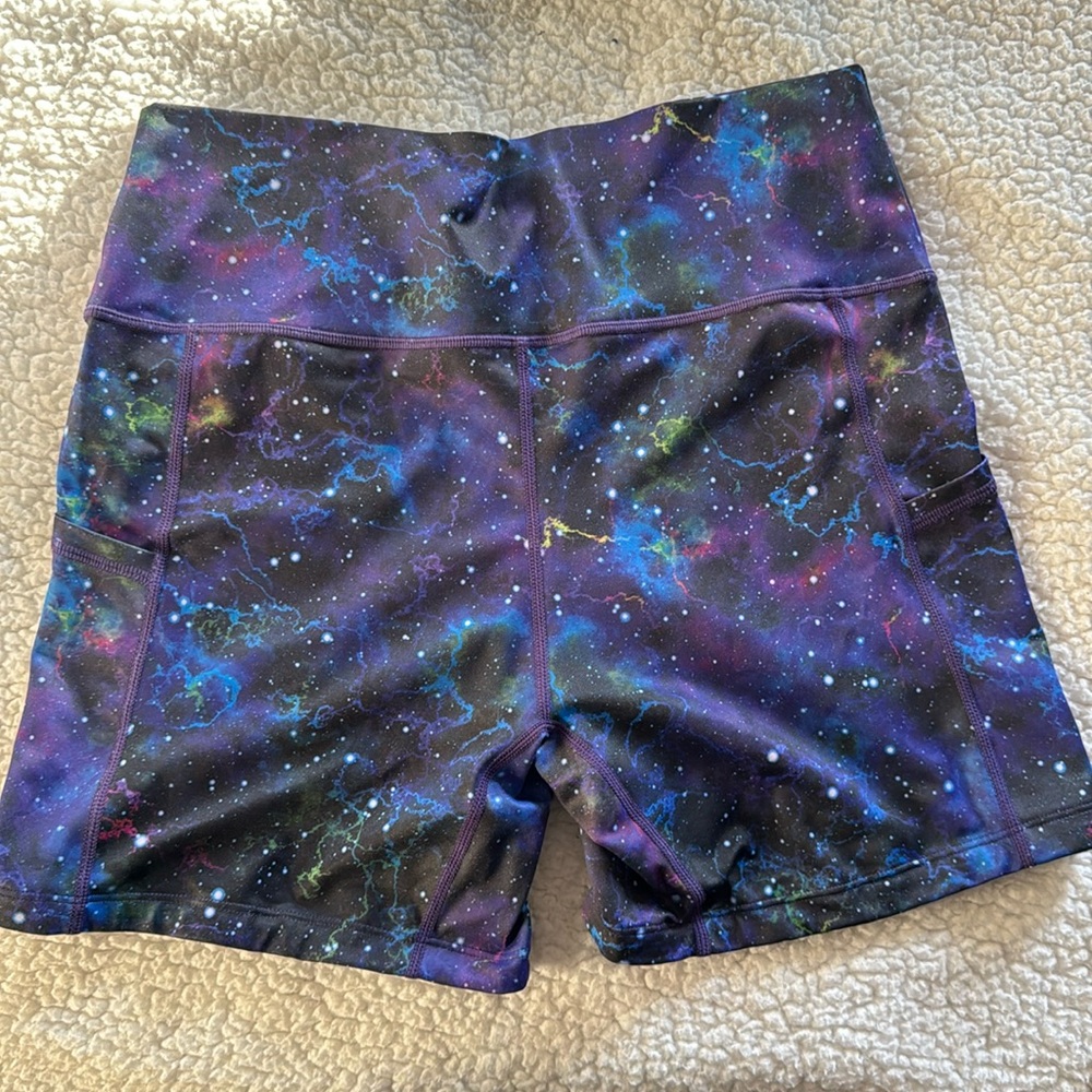 Constantly varied gear shorts